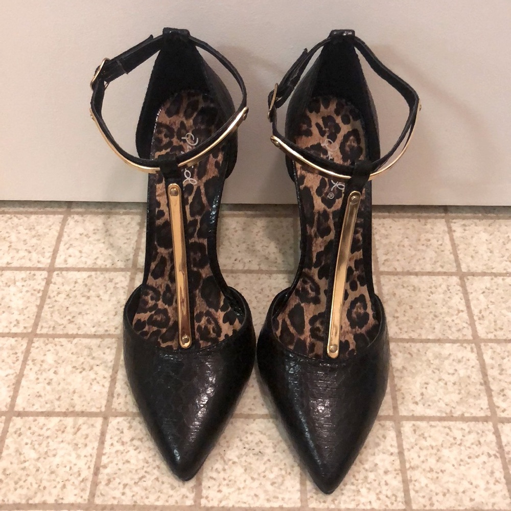 Qupid Black Wedges from Tobi